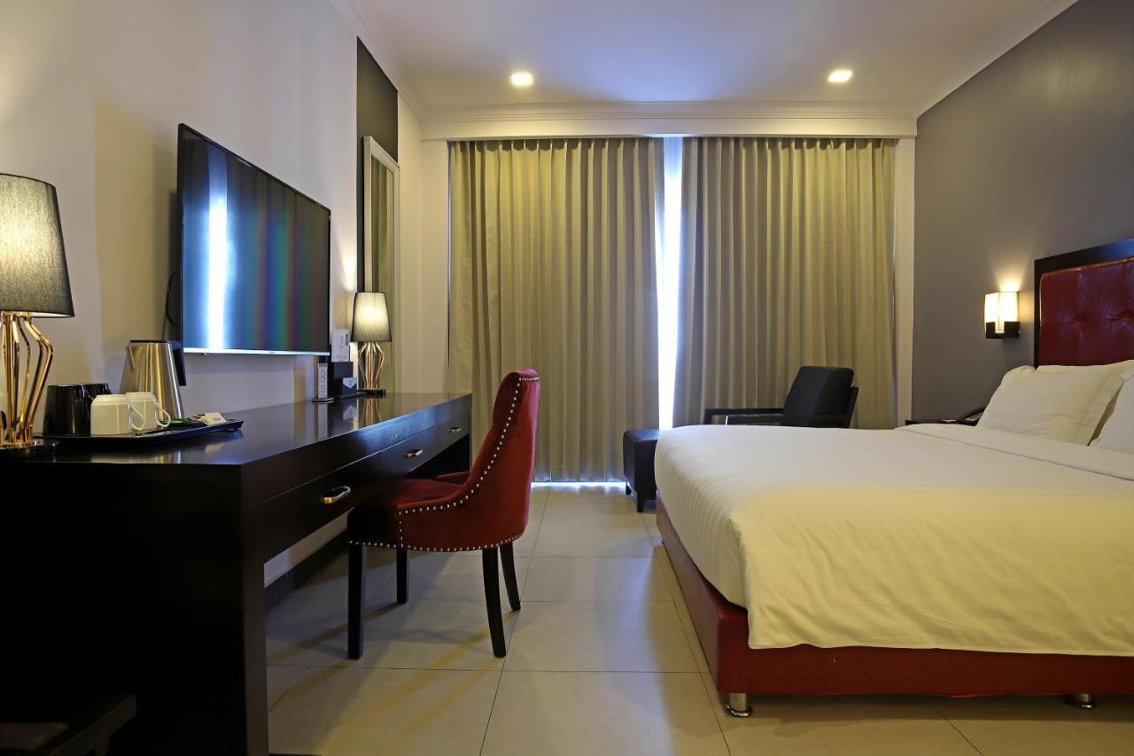 Queenco Hotel&Casino Sihanoukville Exterior foto