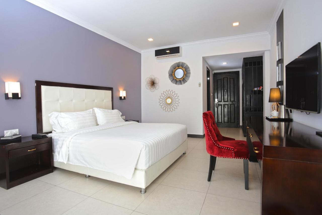 Queenco Hotel&Casino Sihanoukville Exterior foto