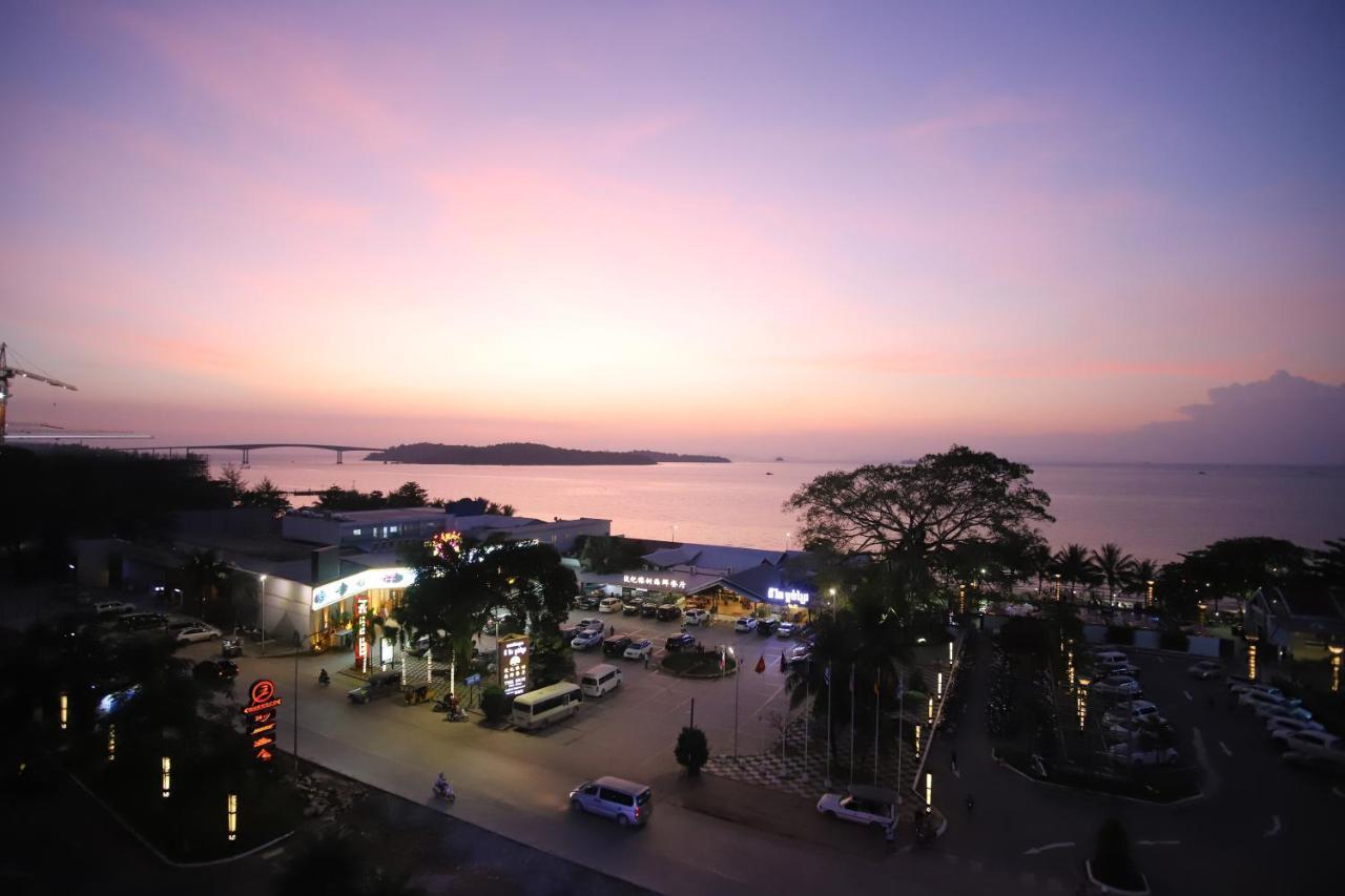 Queenco Hotel&Casino Sihanoukville Exterior foto