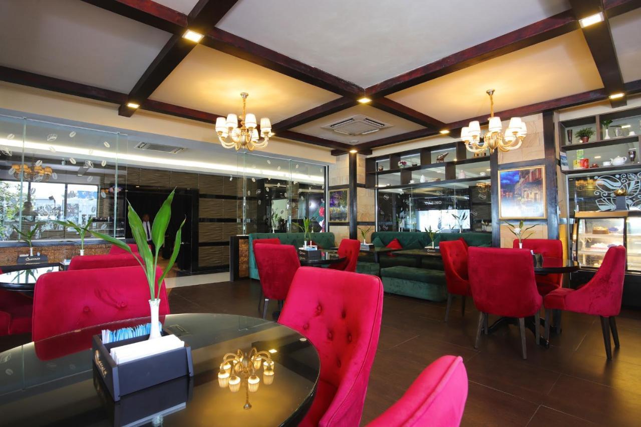 Queenco Hotel&Casino Sihanoukville Exterior foto