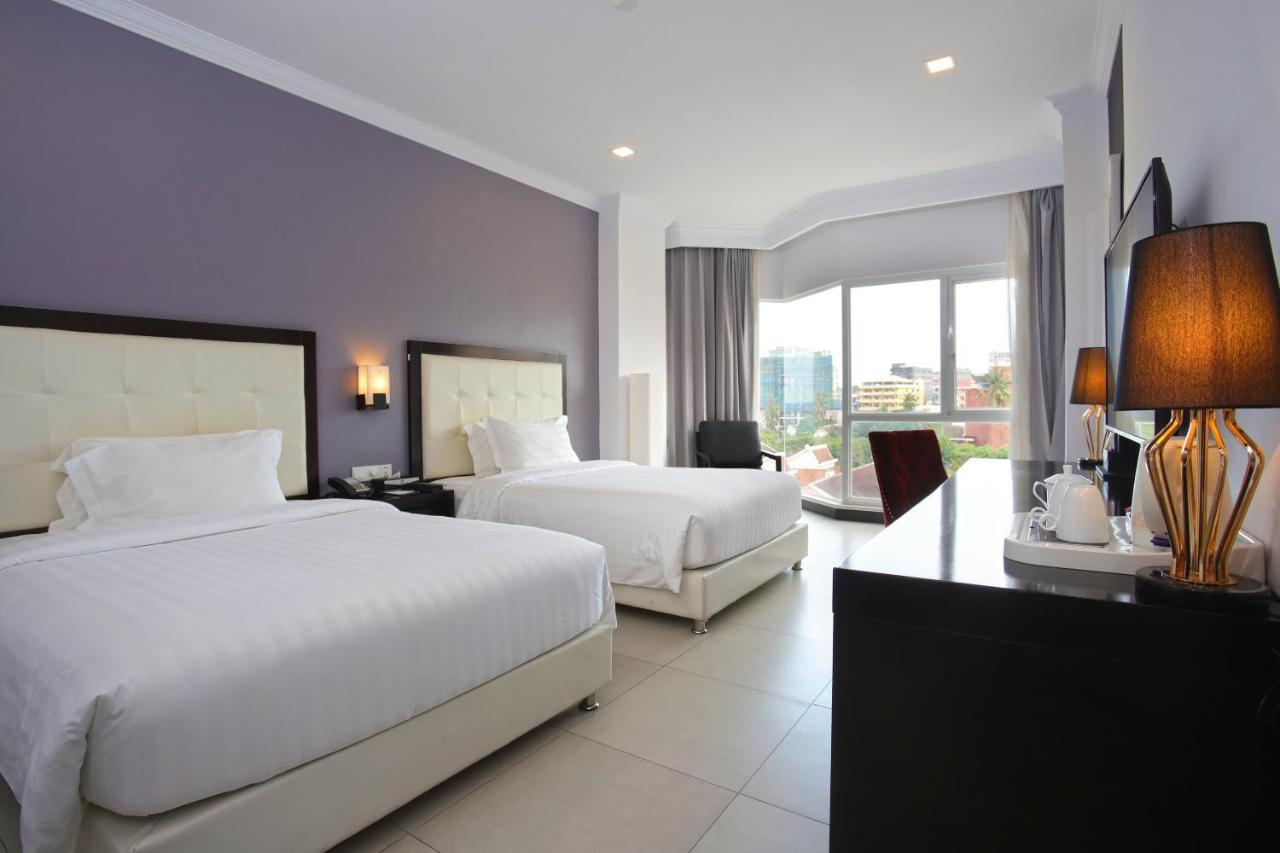 Queenco Hotel&Casino Sihanoukville Exterior foto